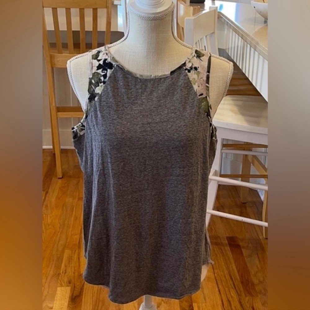 Sanctuary Gray Floral Strap Tank Top